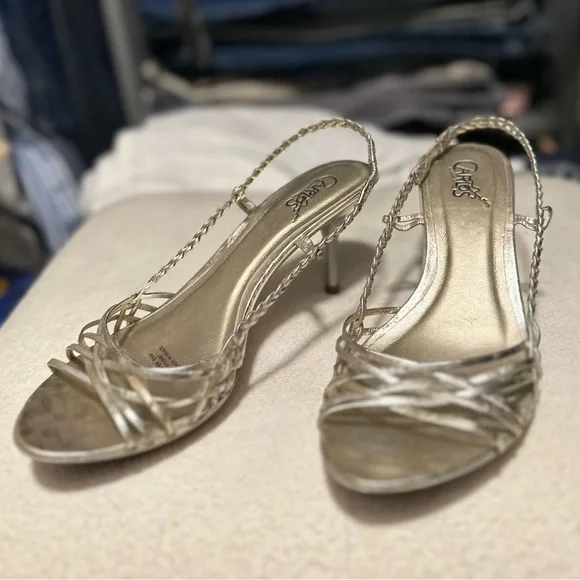 Carlos Santana strappy sandals champagne color perfect to wear to weddings - Picture 3 of 8